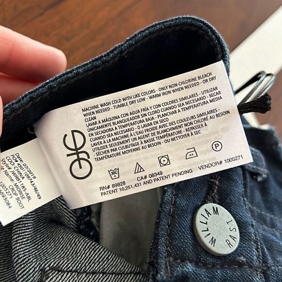 William Rast Midrise Crop Boot Cut Dark Wash Jeans Women’s 24 - Picture 9 of 9